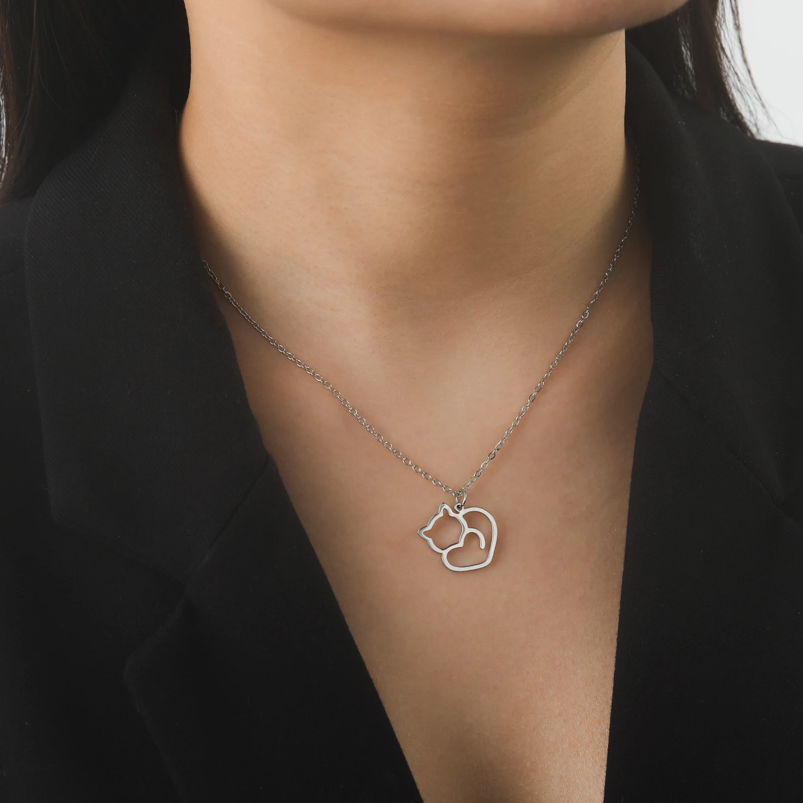 2309-2a6567.jpg Kitten Necklace