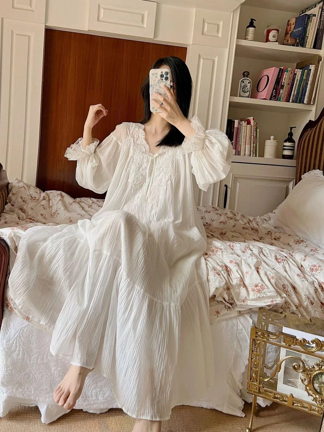 French Court-Style Sweet Princess-Inspired Long-Sleeve Nightgown for Women: New Spring/Fall Collection with Luxurious Lace Trim 2