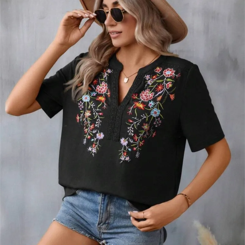 Summer New Fashion Embroidery Spliced Lace Top Women's T-shirt