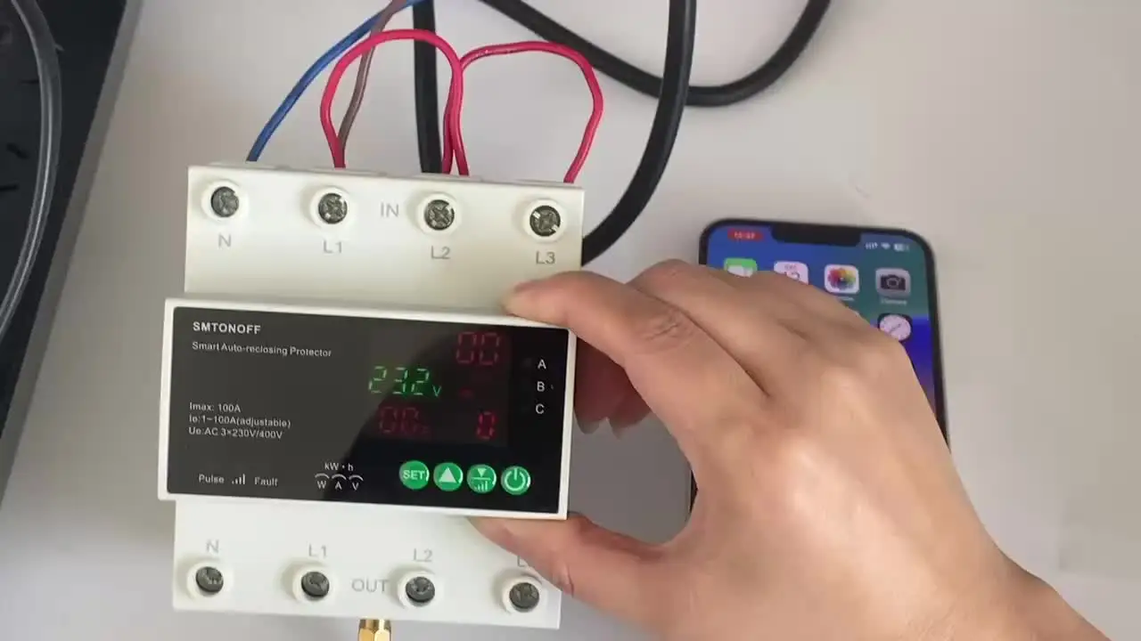 Tuya Smart WiFi 3 Phase Voltage Protector front view