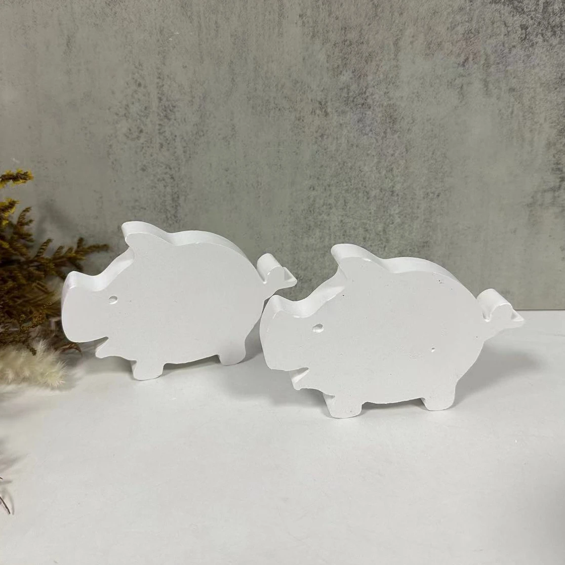 

Small Pig Candle Silicone Mold Handmade Cute Pig Scented Candle Incense Stone Plaster Drop Glue Mold Home Decoration Making Tool