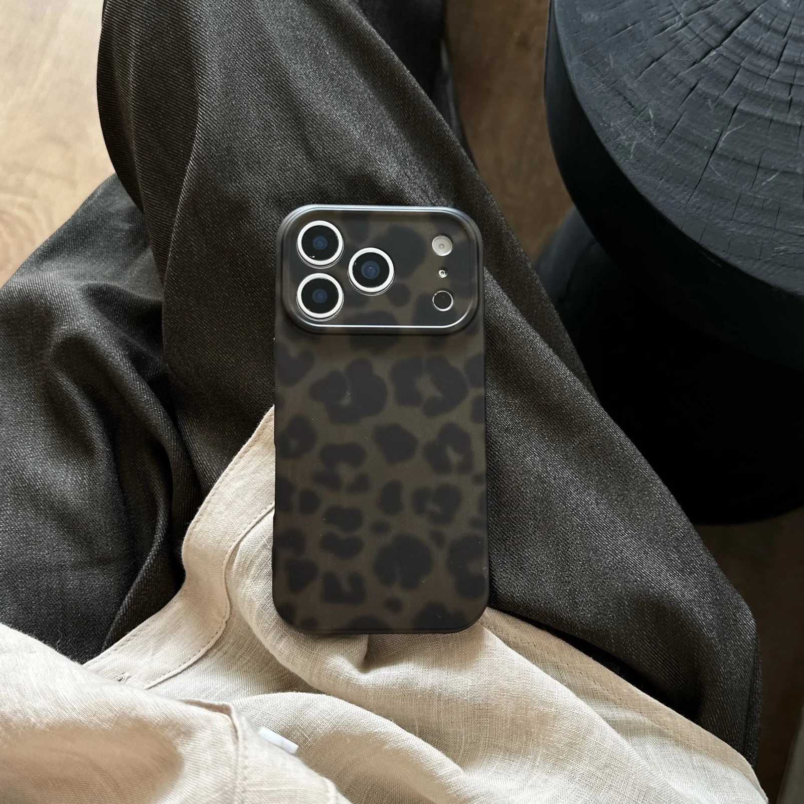 Retro Stylish Amber Color Lamber Pattern Glossy Phone Cover Case for iPhone 17 16 15 14 13 12 Pro Max Plus Air Image 26