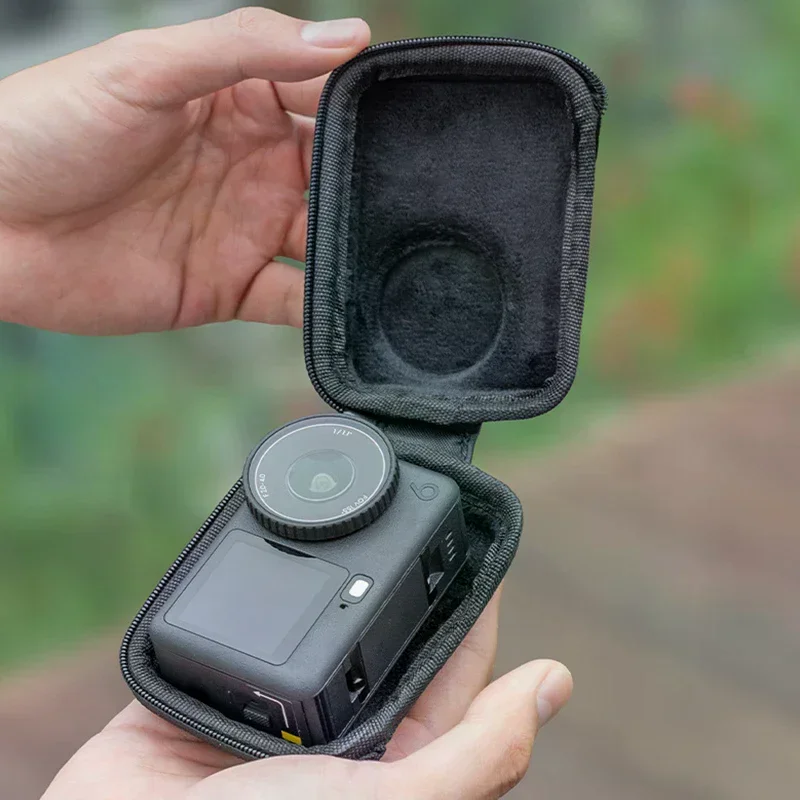 Acheter Mini Sac de Rangement Étanche pour Caméra d'Action - Protection EVA, vue de dessus avec fermeture zip.