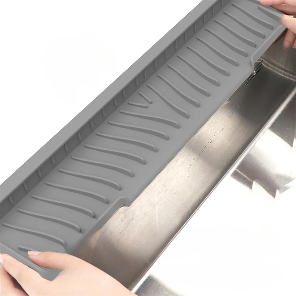 1x 17.7inch Silicone Sink Mat Kitchen Sink Slope Splash Guard Countertop Protector Slope Efficient Drainage Kitchen Tools