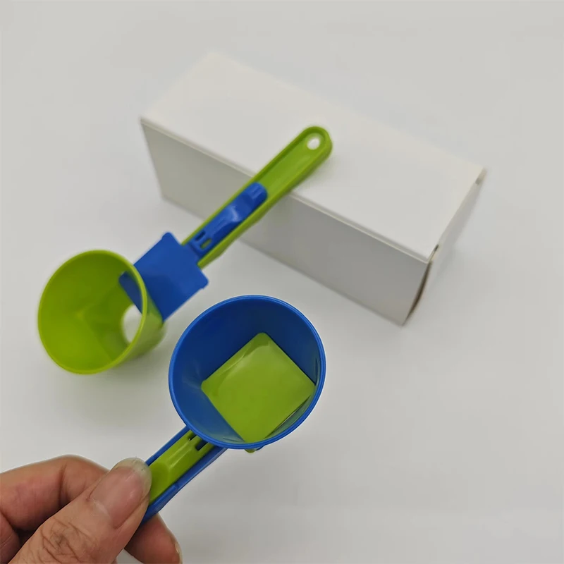 Coffee Scoop Funnel For Flling Reusable K-cup Coffee Pot Spoon Sliding Design Measuring Spoon Kitchen Accessories 1/2pcs
