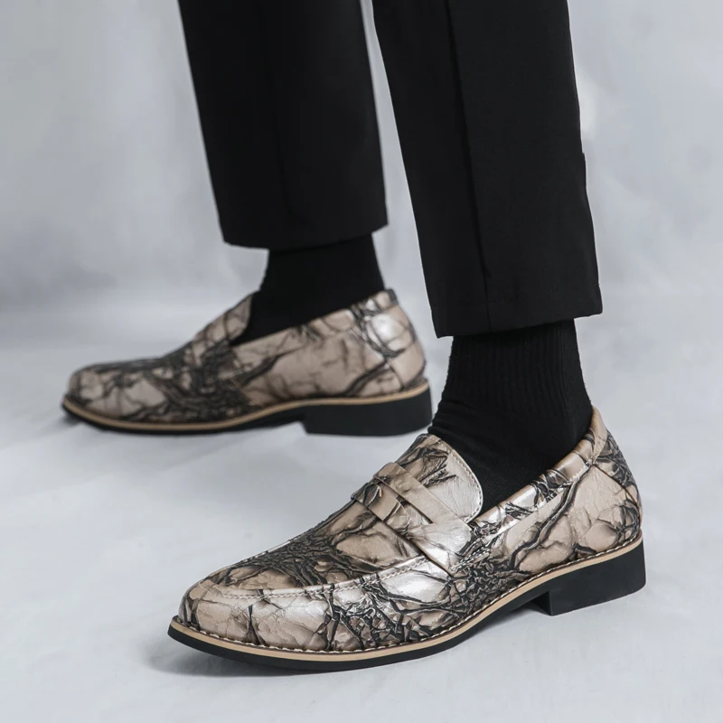 Black casual men's loafers Fashion designer's New style Office Leisure Business Party Adult nightclub shoes Plus Size 38-46