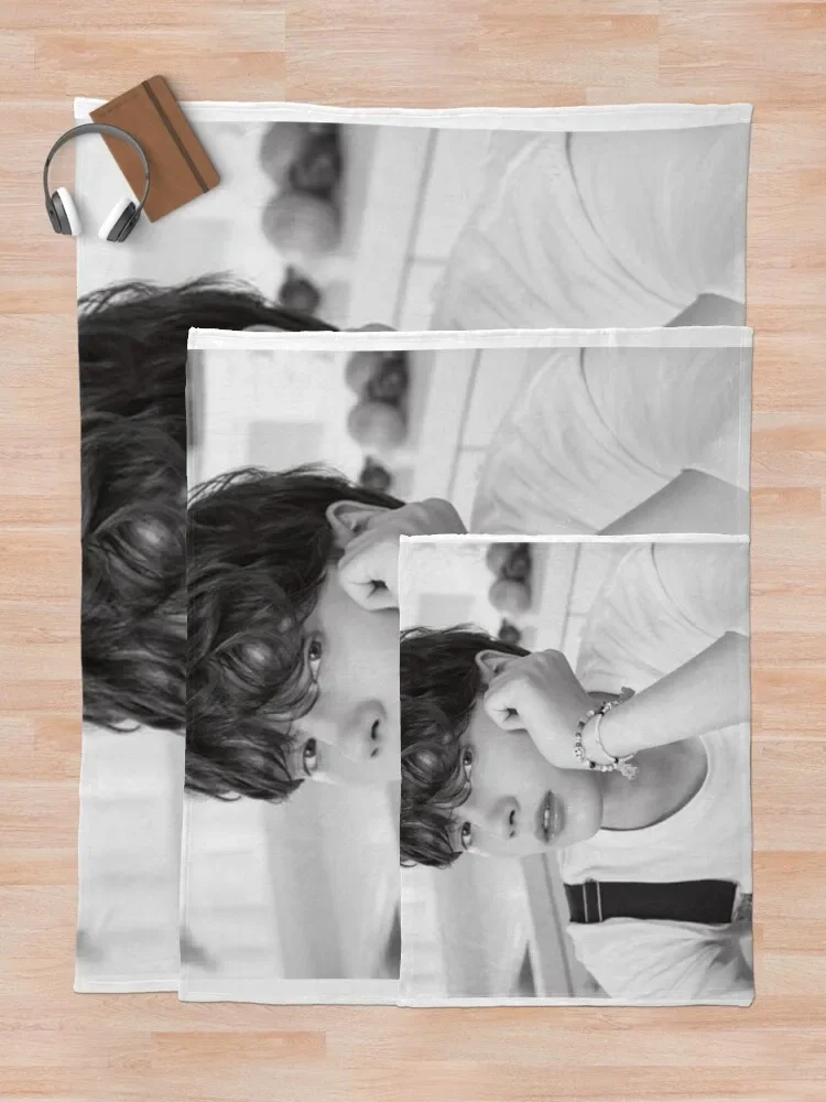 Huening kai ������ ���, ���� ��� ħ�� ���