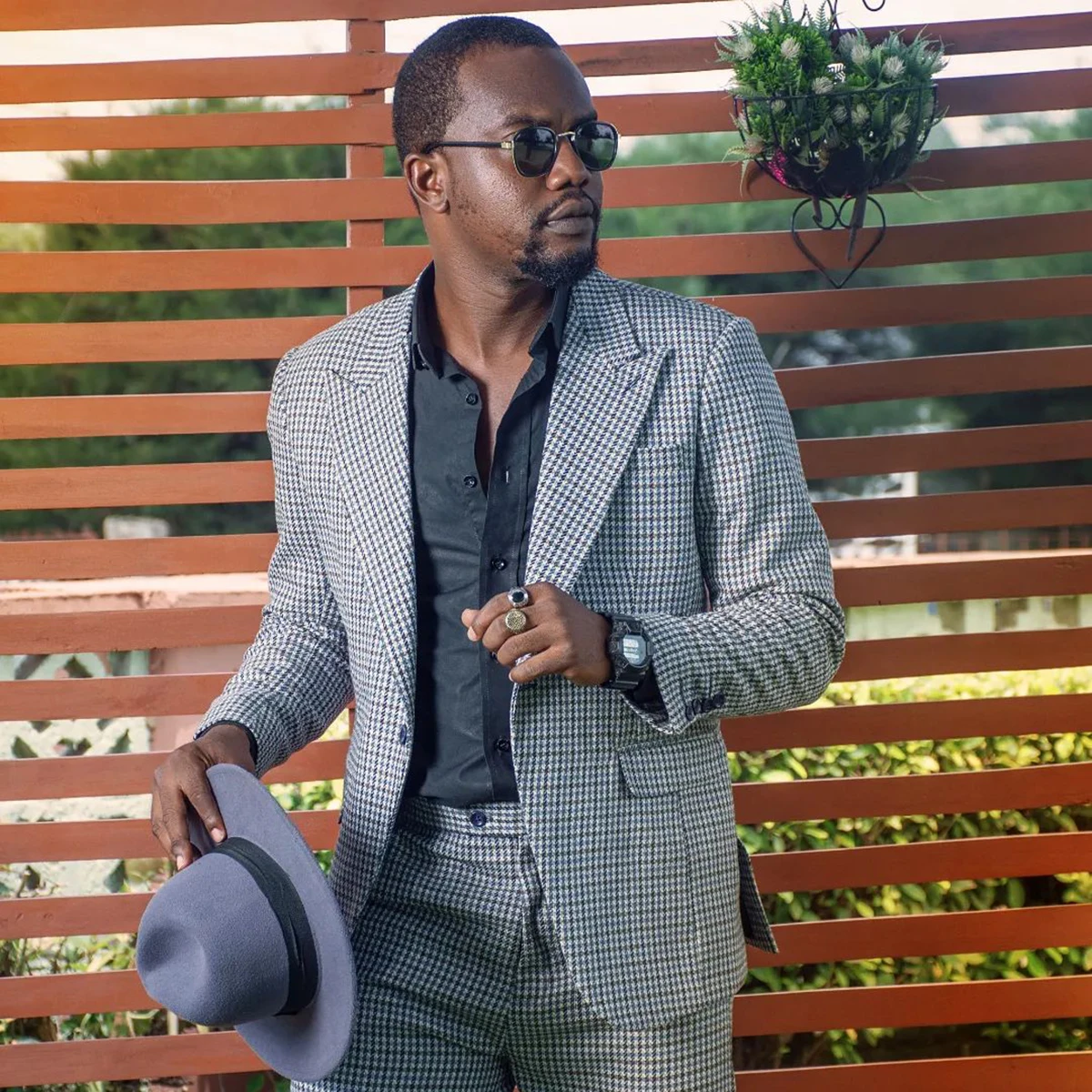 Houndstooth Men's Suits Tailored 2 Pieces Blazer Pants Peaked Lapel Modern One Button Slim Formal Wedding Custom Made Plus Size