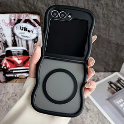 Stylish Big Wave Magnetic Matte Translucent Frosted Case - Z Flip7FE (Black)