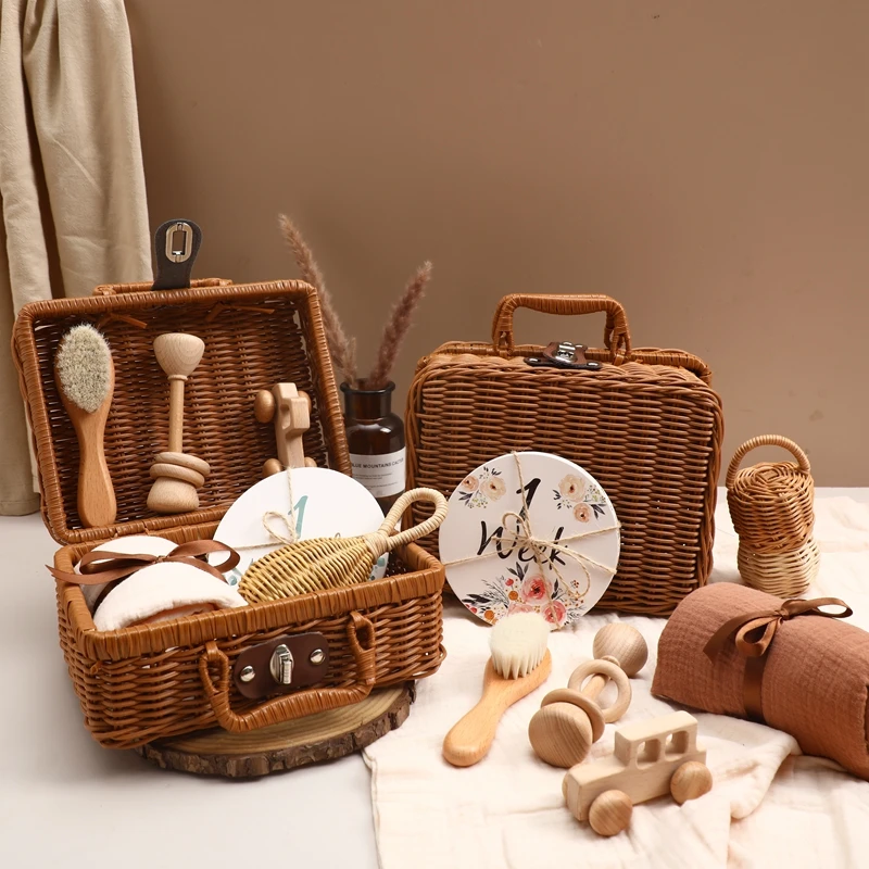 Wooden Baby Rattle Gift Set – Crochet Animal Toy & Montessori Keepsake Box