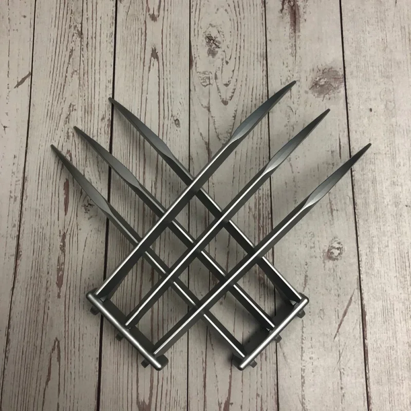 2 Pz/Set Wolverine Claw 1:1 X-Men Cosplay Paw Prop Armi America Captain Thanos Iron Man Thor Hammer Black Panther