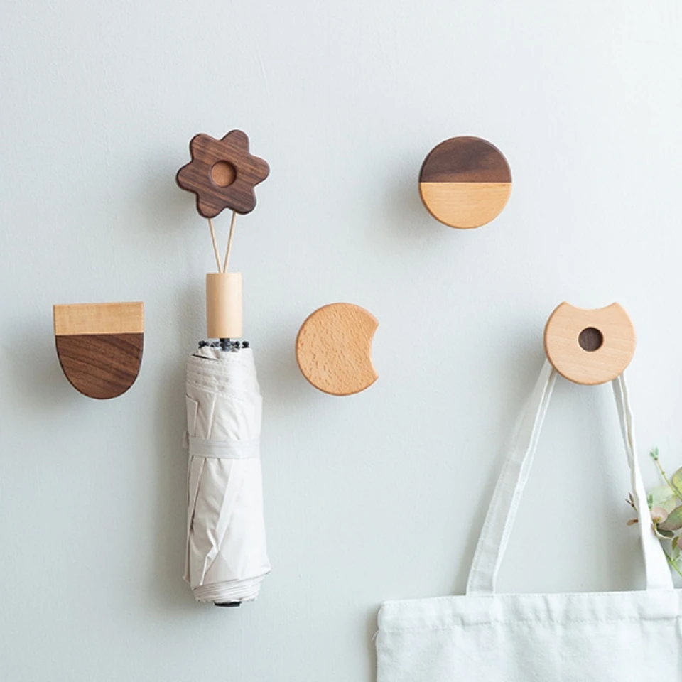 

1pcs Home Wood Hook Cute Baby Room Decorative Hook Black Walnut Kitchen Accessories Beech Biscuit Door Handle Clothes Key Hook