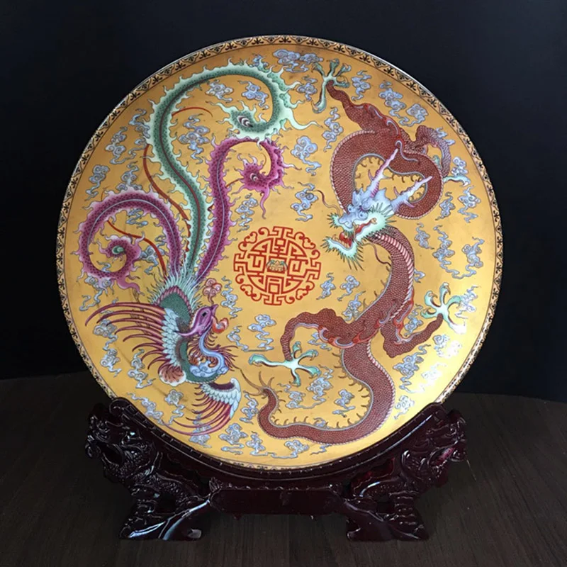 

Qianlong Period Dragon and Phoenix Chinese Style Painted Ceramic Ornamental Plate for Friends' Gift