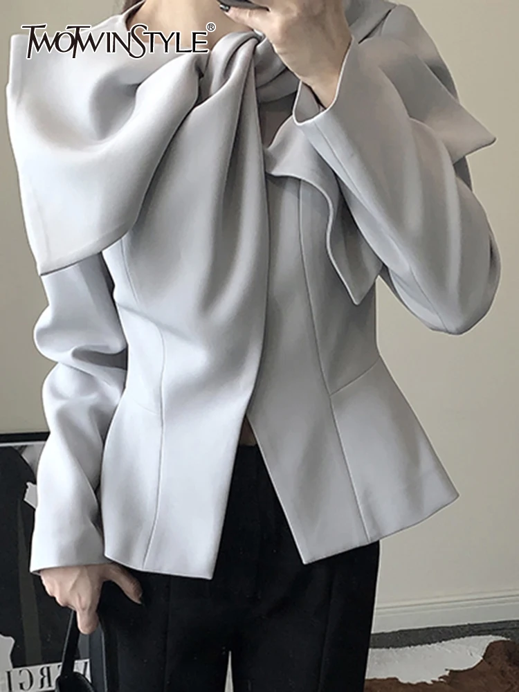 

TWOTWINSTYLE Solid Temperament Coats For Women Butterfly Collar Long Sleeve Tunic Spliced Folds Slimming Coat Female Fashion New