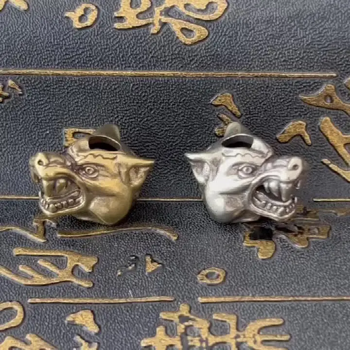 Латунный кулон-фигурка волка