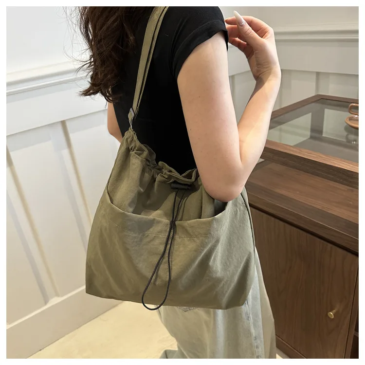 2024 New Large-capacity Waterproof Nylon Cloth Drawstring Pleated Shoulder Bag Travel Leisure Crossbody Bucket Bag