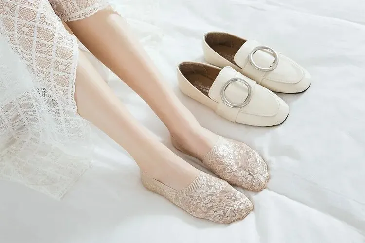 Description Picture 5 of item5 Pairs Fashion Women Girls Summer Socks Style Lace Flower Short Sock Antiskid Invisible Ankle Socks New