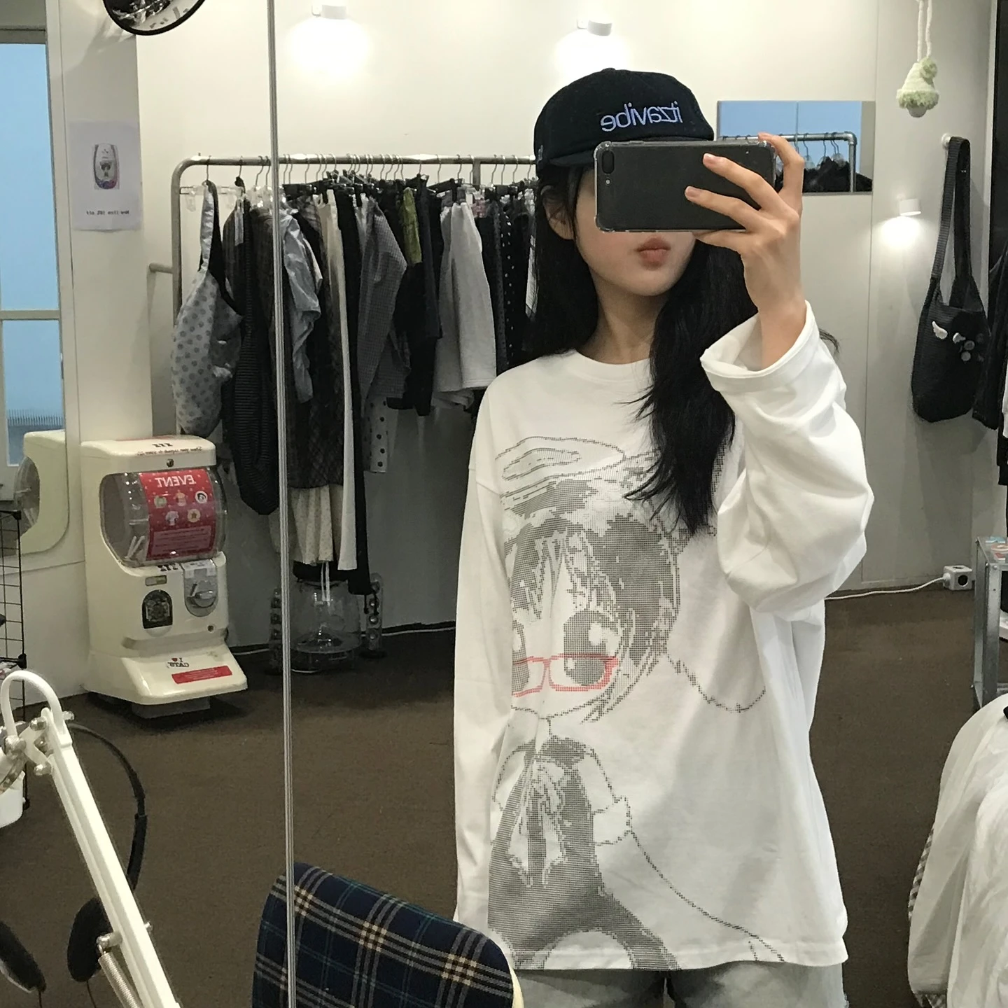 Karrram Japanisches Y2k Anime Print T-Shirt 2000er Koreanischer Stil Langarm-T-Shirt Vintage Harajuku Cutecore Weiße Oberteile Kawaii 00er – Detail 10
