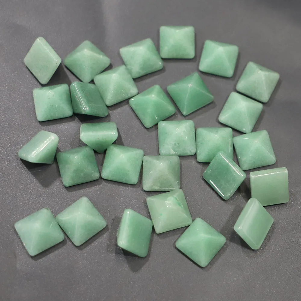 New Natural Stone Green Aventurine Pyramid Gemstone Chakra Sandstone Fashion Ornament Home Statue For Collection Wholesale 30Pcs