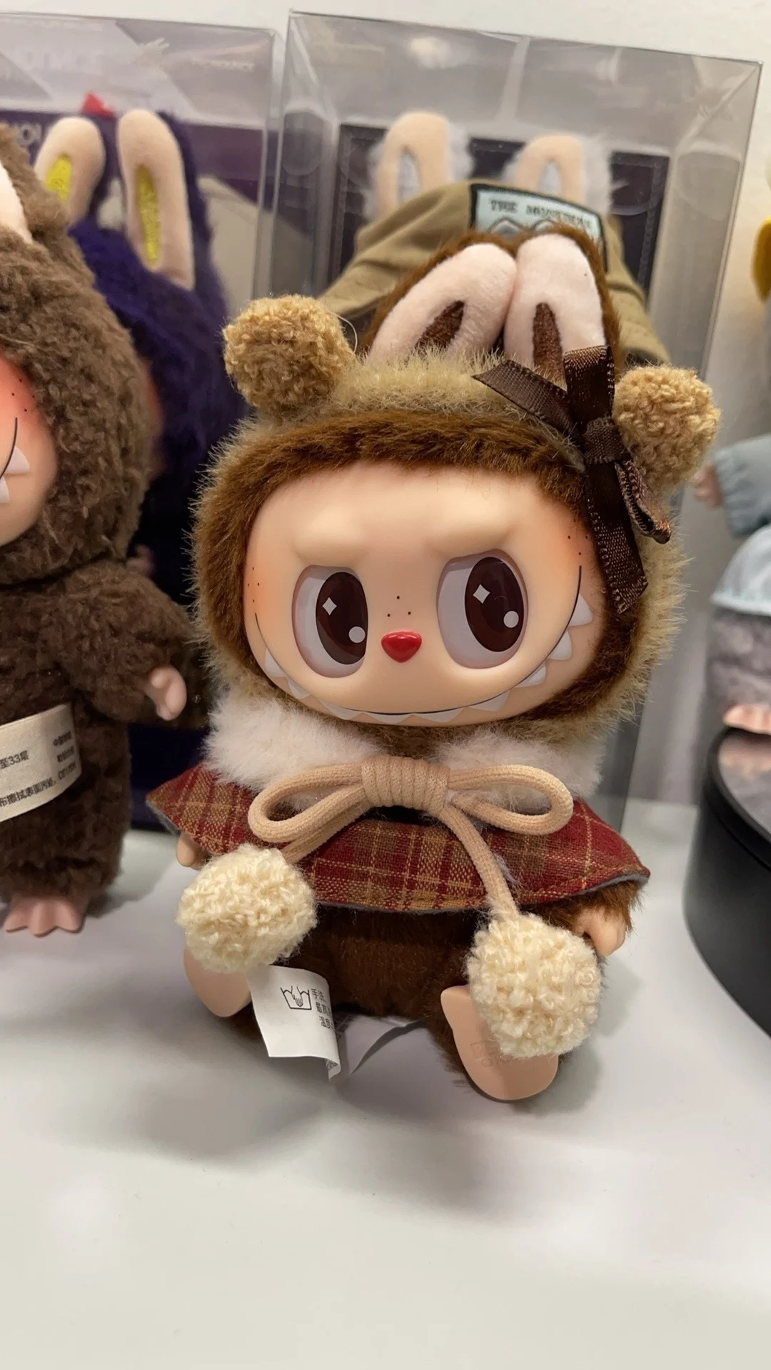 17cm Labubu doll Clothes Macaron Sitting Party Christmas Checkered Plush Cloak Clothes labubu V2 clothes Christmas costumes 3