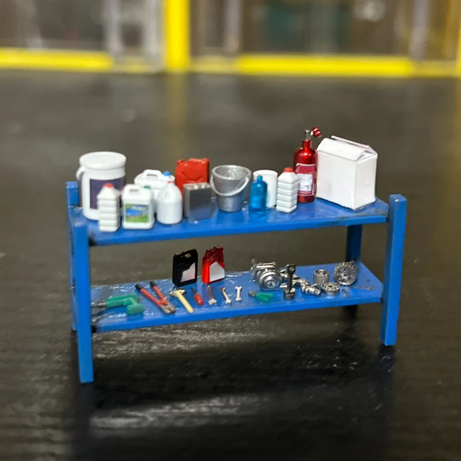 1/64 Scale Repair Workshop Tool Lift Platform Model | For Car Model Displays & Diorama Scenes | GFANS Miniature Garage Accessory