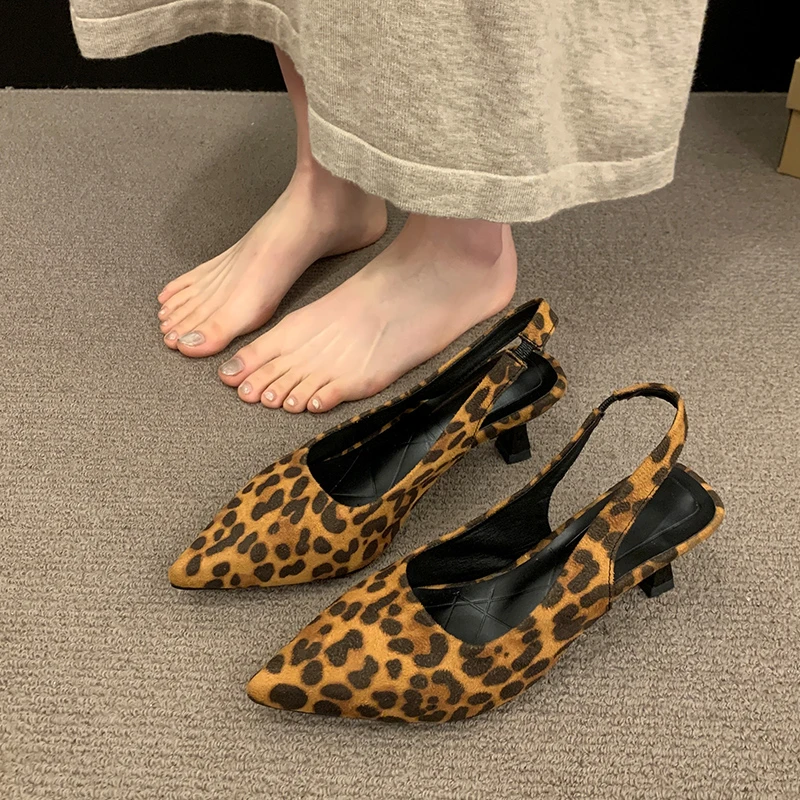 여성용 뾰족한 발가락 플랫 샌들, 힐 없는 신발, 레오파드 무늬 캐주얼 슬링백, 여성 플랫 로우 슈즈, 여름