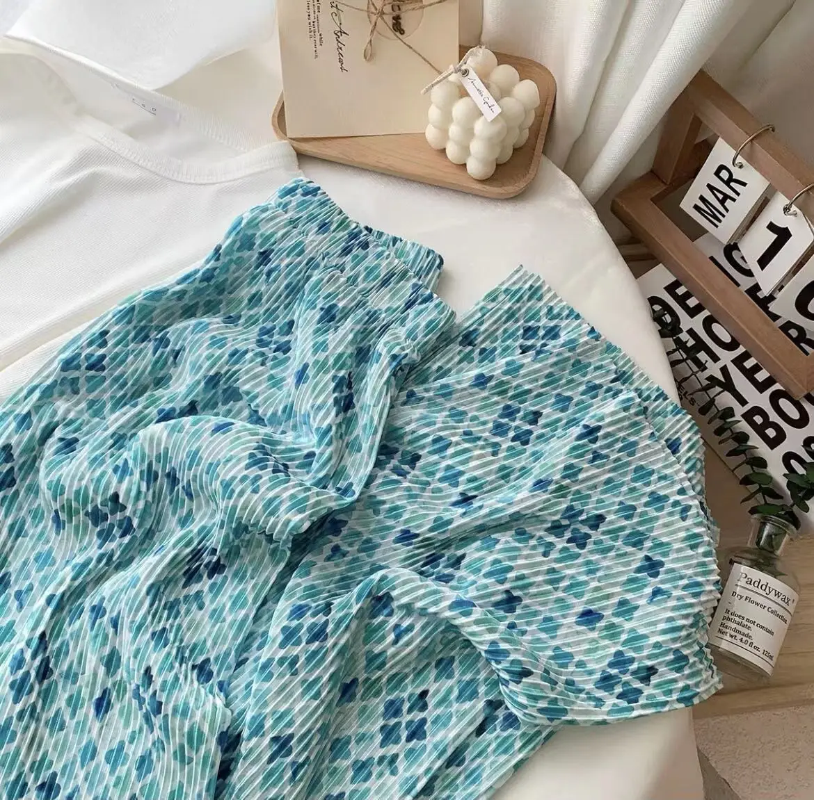 Рисунок 6 - Широкие брюки для женщин на весну и лето