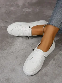 Scarpe da ginnastica piatte da passeggio piatte casual e comode con punta tonda traspirante alla moda primaverile ed estiva 1