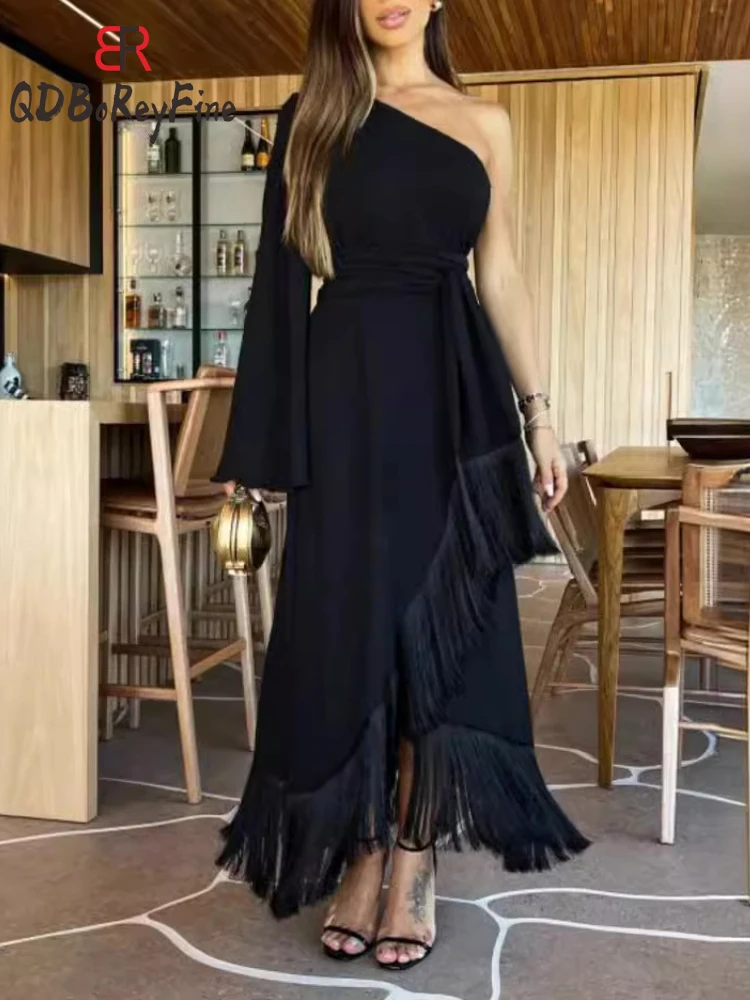 

Женское элегантное платье, модель 2024 года, летнее сексуальное черное платье на одно плечо с расклешенным рукавом, вечернее платье с оборками и бахромой для женщин
