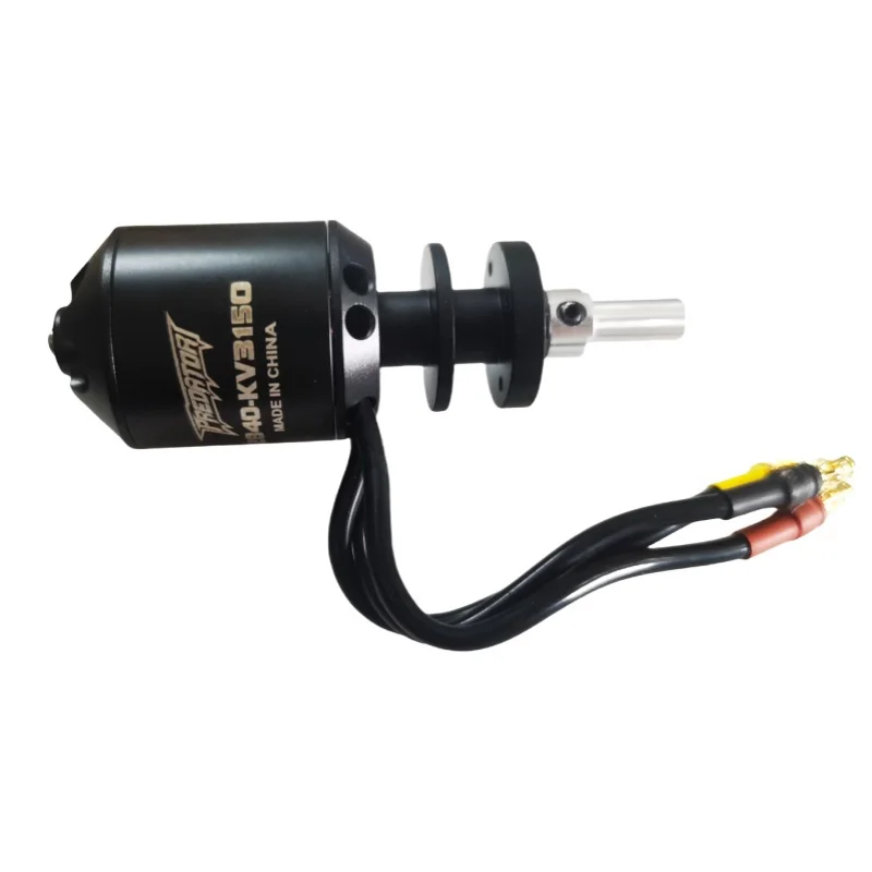 Moteur brushless 2840 3900KV 3S installé sur un drone RC, prêt pour le vol haute performance.