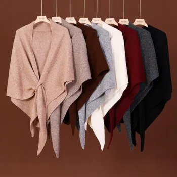 Mantello a scialle triangolare per sciarpa spessa e calda di nuovo stile autunno e inverno 2025 da donna 1