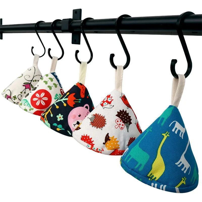 1Pc Cute Triangular Pot Cover Cap Cartoon Animal Printed Cotton Kitchen Insulation Clip Insulation Handle Glove Xmas Gift