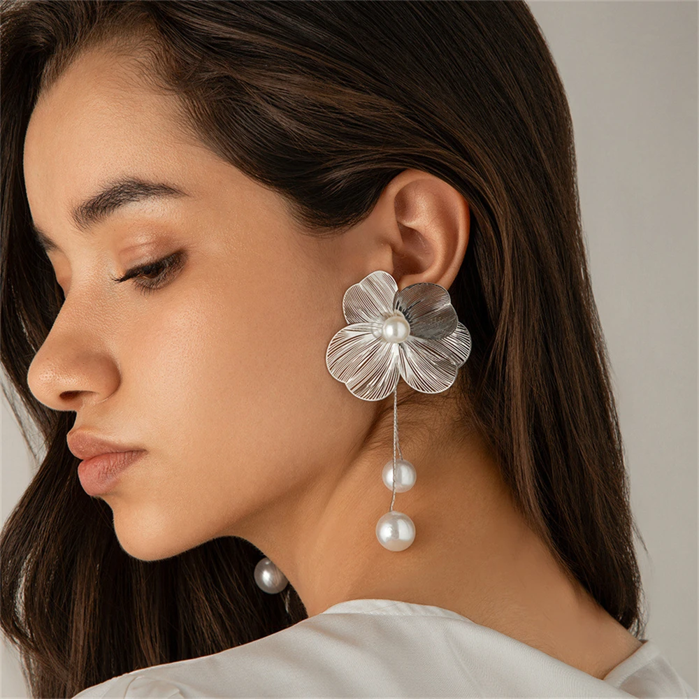 Fashion Large Flower Earring with Pearl Pendant Korean Design Stud Earrings for Women Girls Metal Jewelry Accessories Party Gift 3