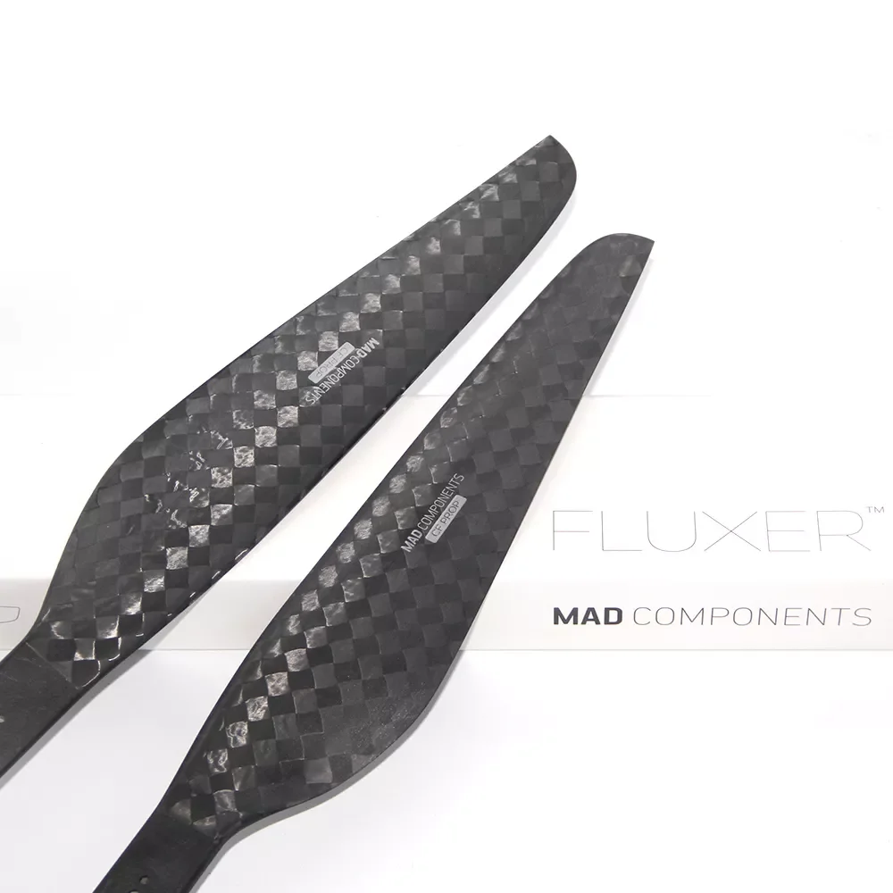 Hélice FLUXER Ultra-Légère 24x7.2 Carbone MAD 36g