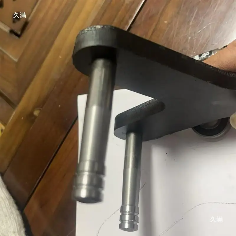 Automotive Lower Ball Joint Pry Control Arm Tool Metal Prying Tool Bushing Removal Tool car Suspension Specialty Bushing Tool