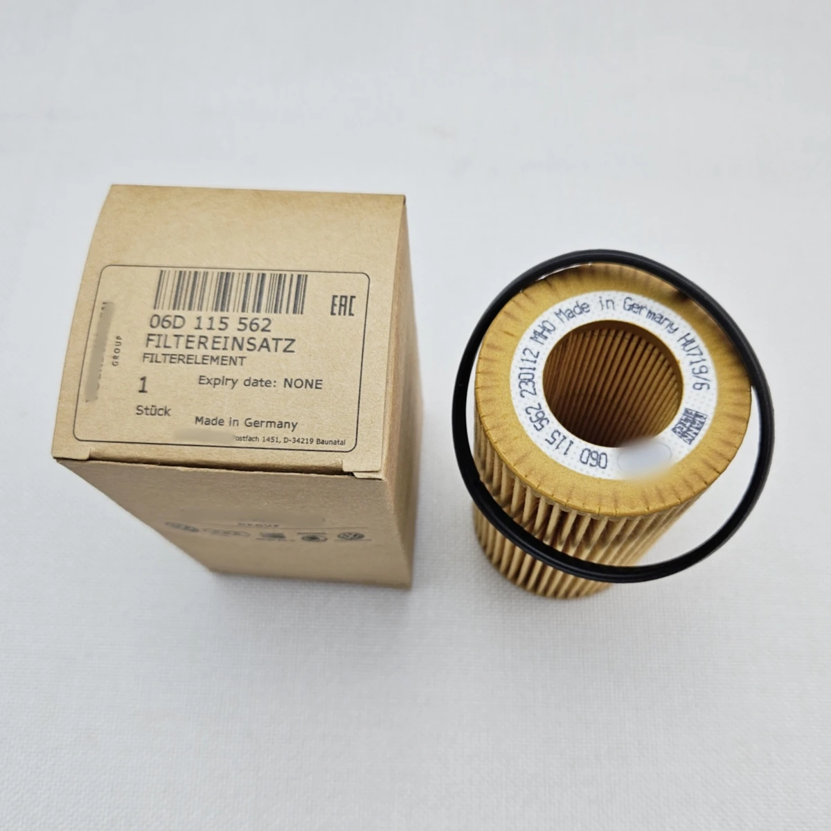 Car Oil Filter Oil Filter Housing 06D115562 For Volkswagen Beetle EOS Golf GTI Jetta Passat Rabbit Sportwagen AUDI A4 A6 2.0L 2.5L