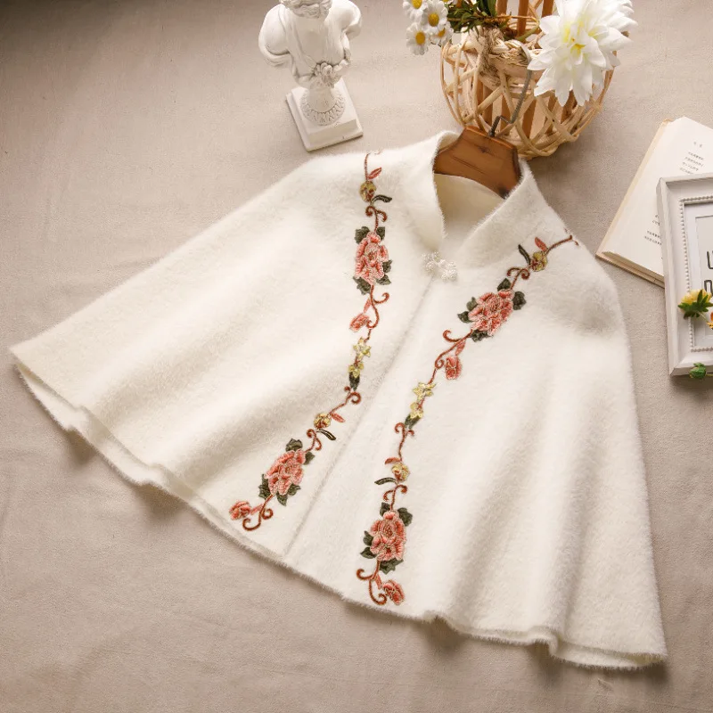 

Women's Autumn Winter Thicken Vintage Flower Embroidery White Pashmina Female Winter Warm Shawl Cloak R2523