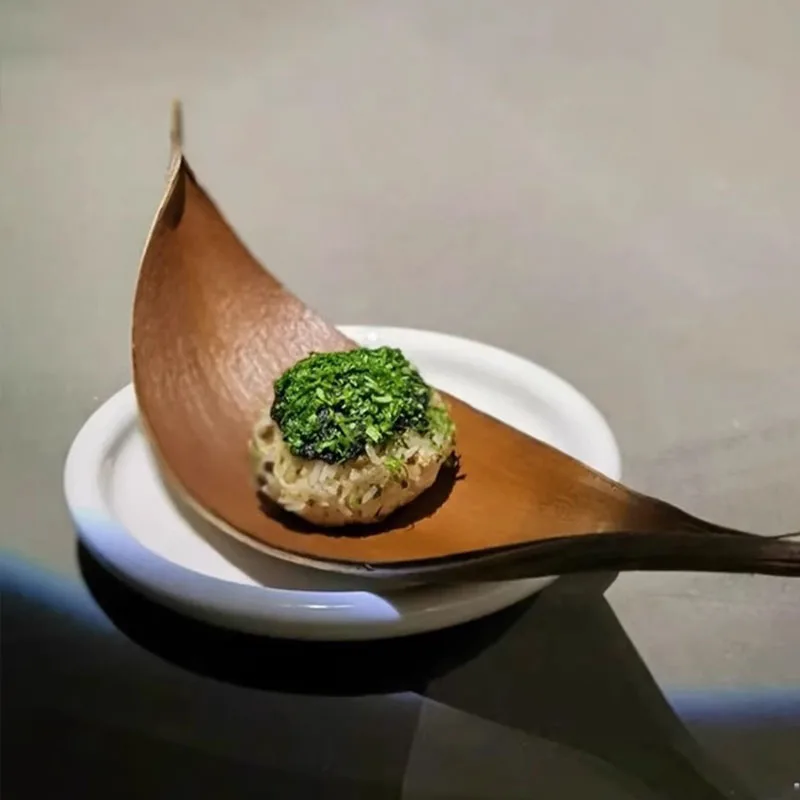 Creative Natural Cocoa Leaf Plate Restaurant Irregular Display Plate Dessert Decorative Tray Creative Leaf Shape Tableware