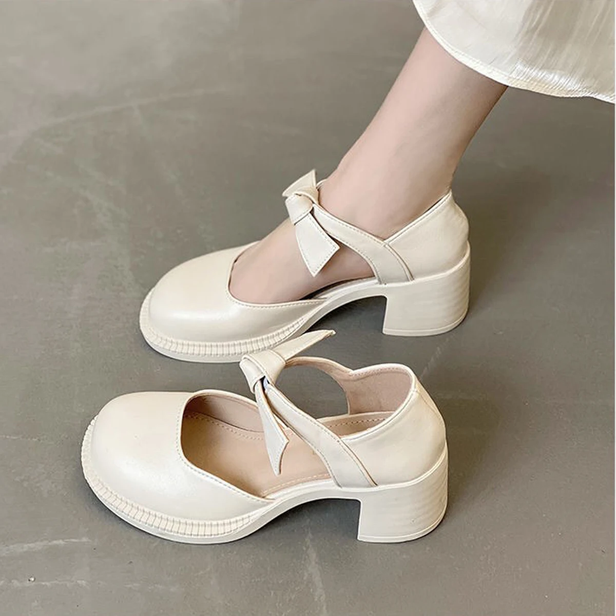 2024 Mary Jane Pumps Women Modern Sandals Ladies Big Round Toe Shoes Dress Party Korean Style Vintage Buckle Office Daily Wear