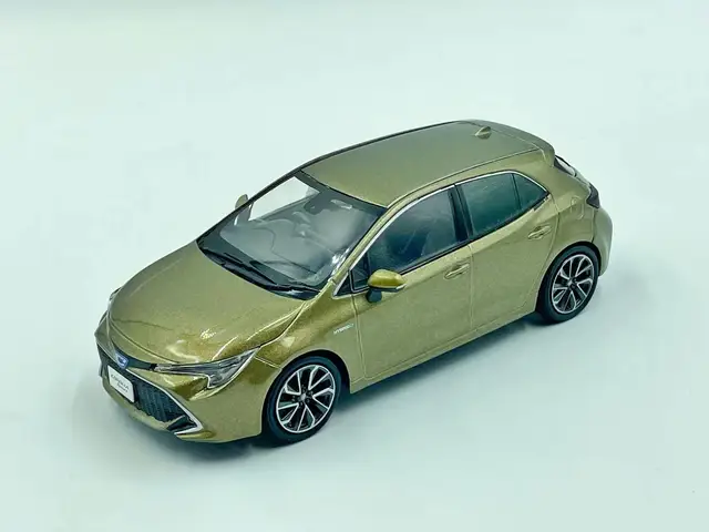 トヨタカローラスポーツjdm限定版樹脂自動車モデルおもちゃ
