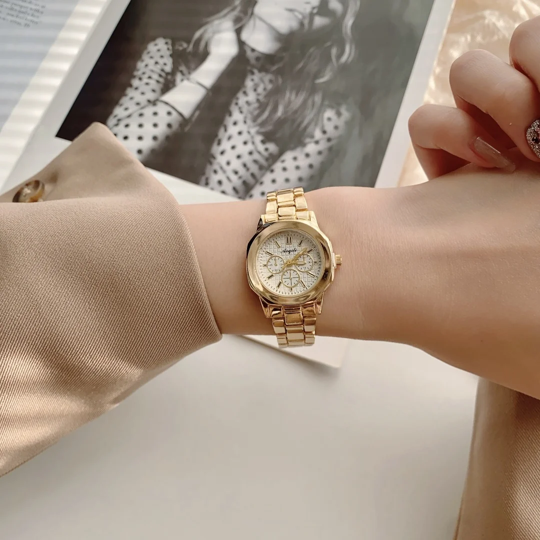 ساعة يد كوارتز بسوار فولاذي ذهبي على الموضة للنساء...