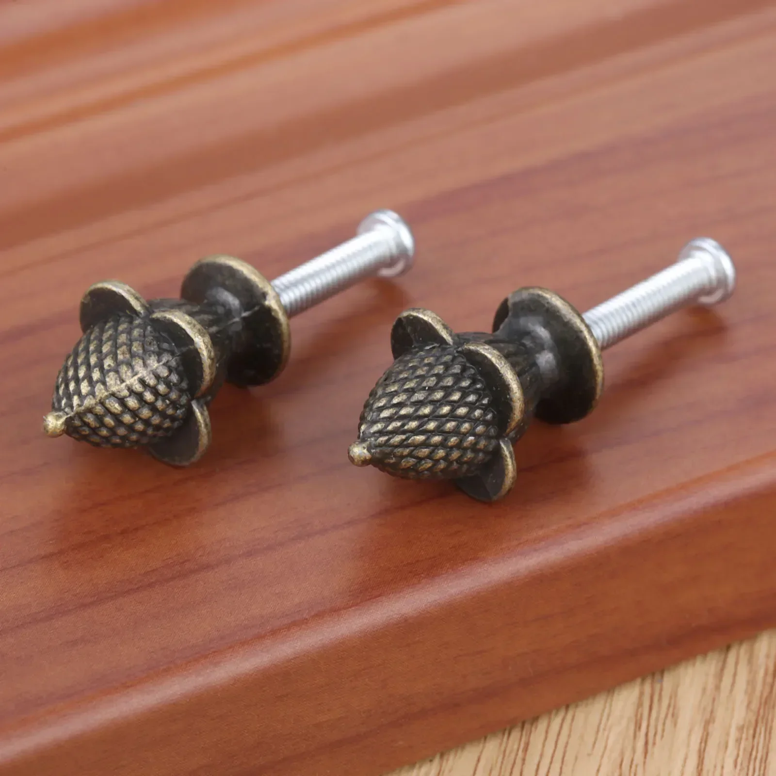 2pcs Alloy Strawberry Knobs Antique Bronze Zinc Alloy Handles Pulls w/screws 25x18mm Drawer Door Cabinet Vintage Decor w/screws furniture knobs