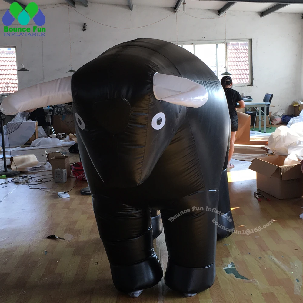 Spain Style Movable Adult Black Inflatable Bull Costume Large Inflatable Cow Cartoon Costume For Bullfighting Game 4