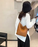 Sac à bandoulière de luxe pour femmes, sac à main élégant à sangle unique, pochette de styliste pour femmes, accessoire de mode haut de gamme 4