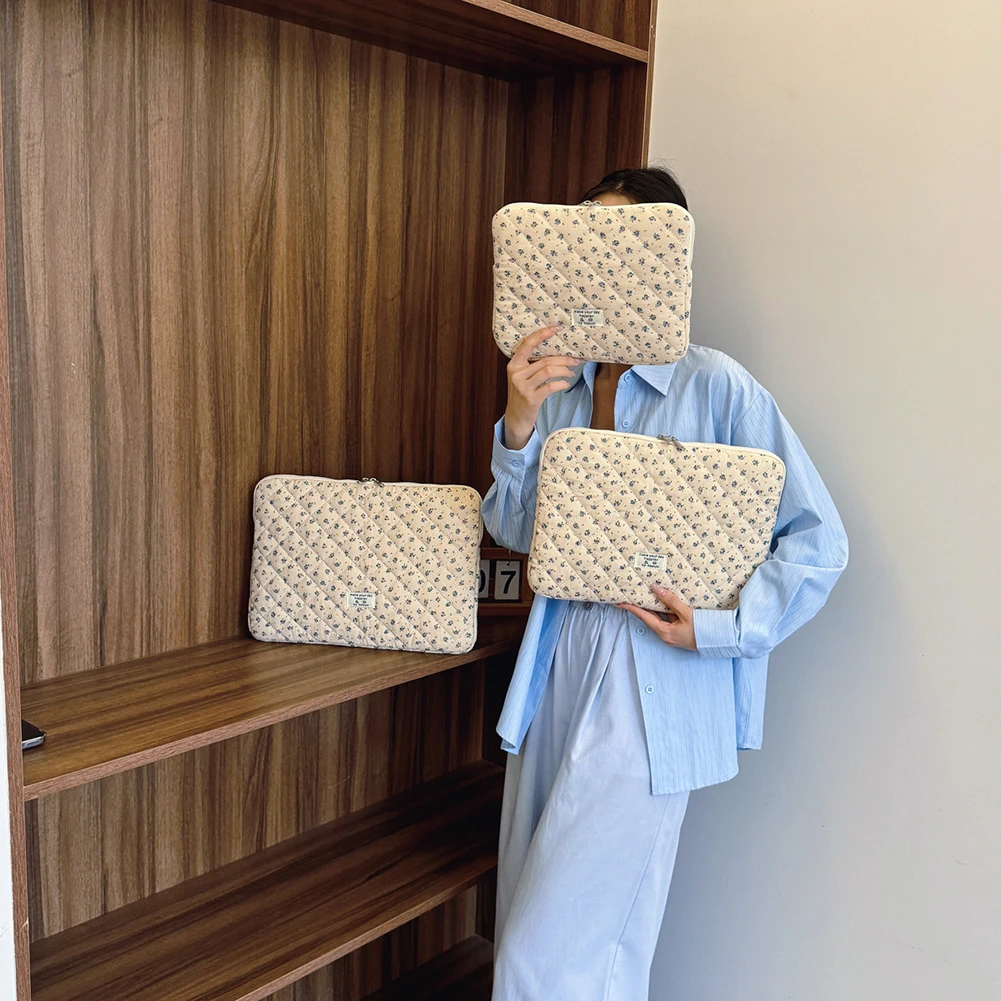 Flower Printed Laptop Sleeve Quilted Laptop Carrying Case Cute Computer Sleeve for 11-15 Inch Laptop Tablet