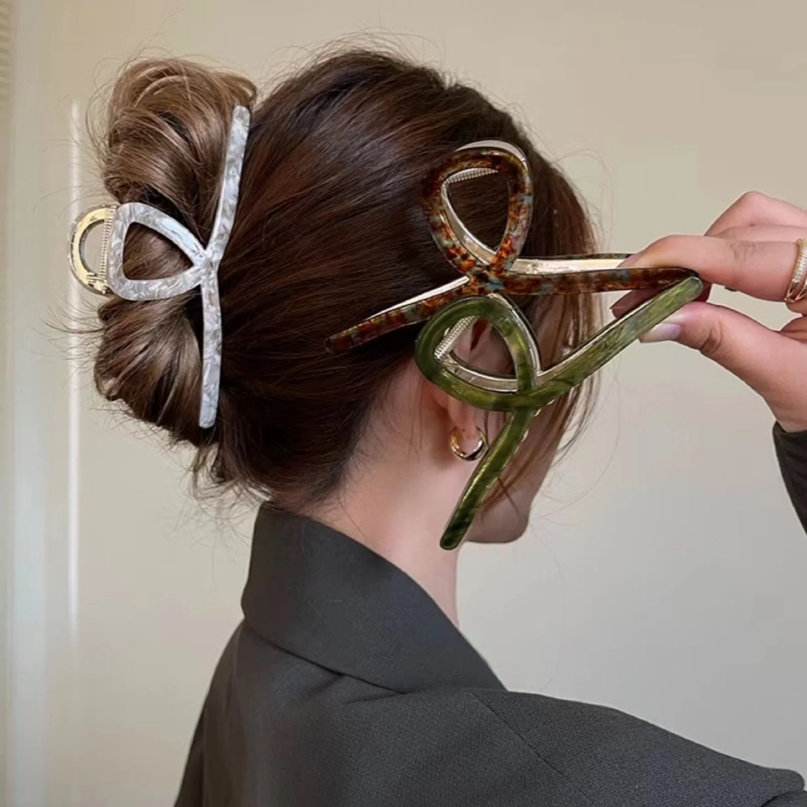 2025 Fashion Hair Claw Acetic Hairpin for Women Large Hair Claw Shark Clip Women's Tough ColorfulHair Accessories Gift Hair Pins