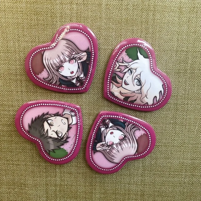 

Danganronpa Anime Badge Hinata Hajime Nagito Komaeda Cartoon Brooch Heart Shape Pins Kawaii Bag Pendent Decor Accessories Gift