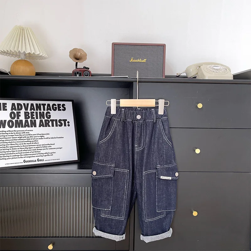 

Новинка Осень 2023, детские брюки, джинсы для мальчиков на весну и осень, детские рабочие Брюки с карманами в Корейском стиле, одежда для мальчиков