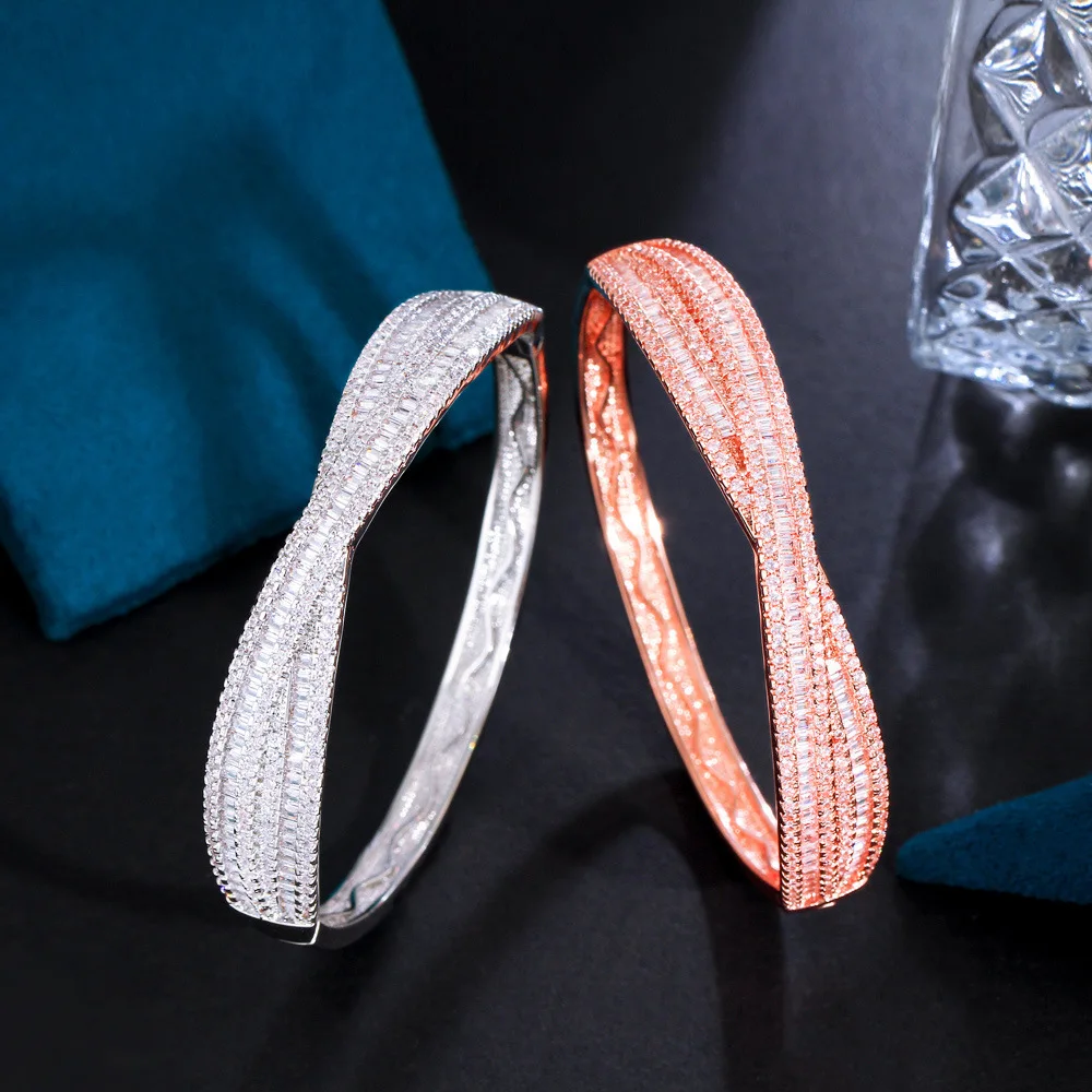 

Bilincolor Creative Design Micro Inlaid Zircon Cross Bracelet