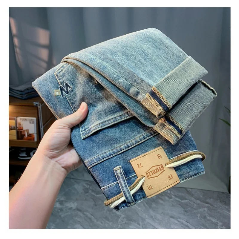 Рисунок 6 - Джинсы мужские потертые в стиле ретро